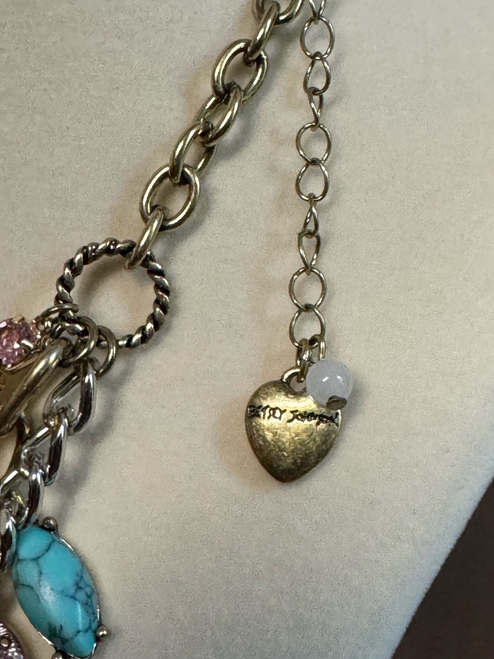 BETSEY JOHNSON Multi-Layer Butterflies Keys Heart Pendant Charm Necklace - Picture 7 of 10
